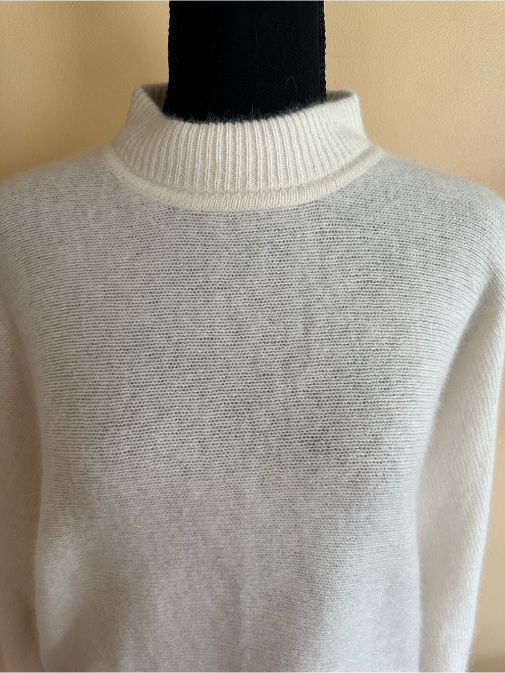 NOS Rafaella Women’s Angora Rabbit Fur Wool Blend White Mockneck Sweater Size XL - Picture 2 of 8